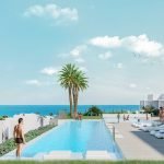 Artistieke impressie van een resort met zwembad en palmbomen tegen een blauwe hemel